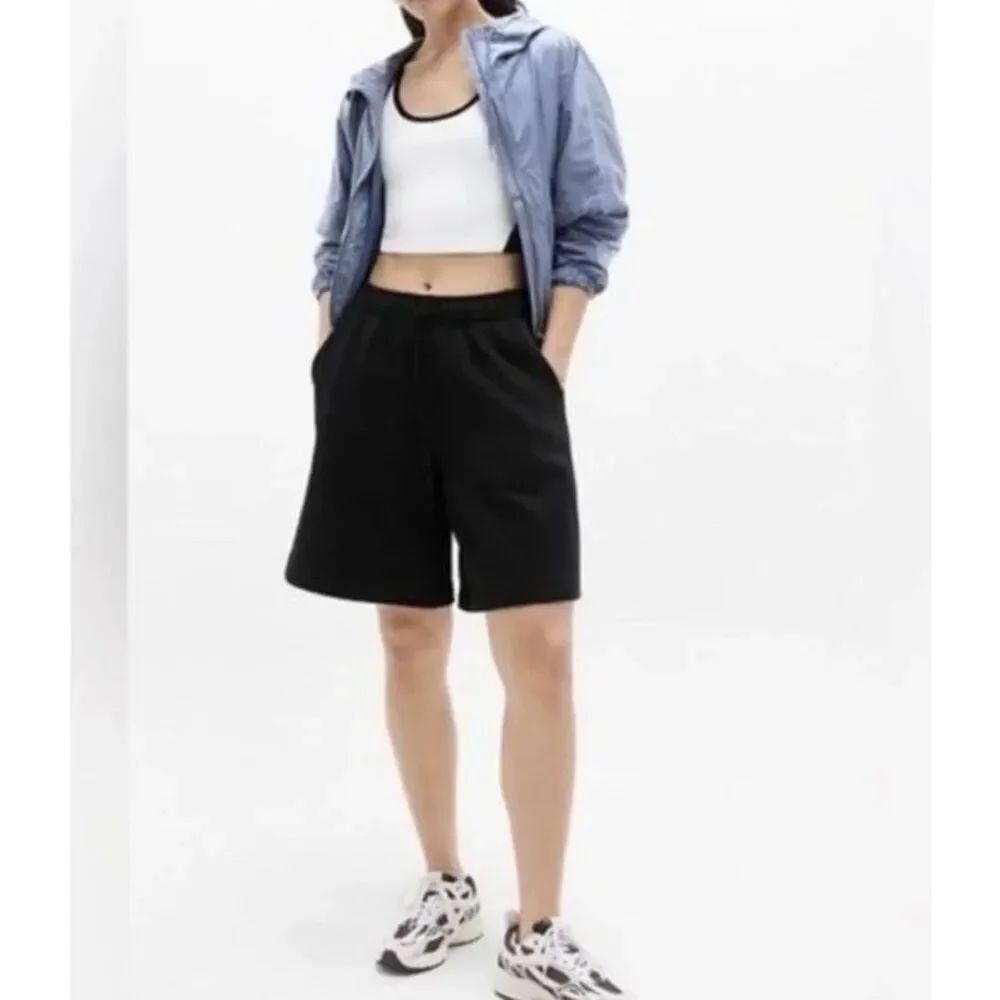 Athleta Women’s Heavyweight Mid Rise Terry Bermuda Short Medium Black NWT